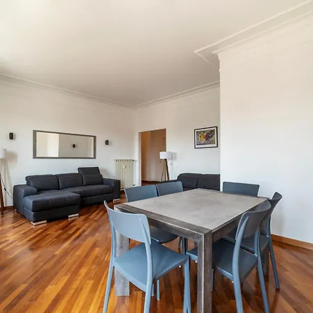 Lejlighed Guesthost - Bright In Metro San Giovanni Rom