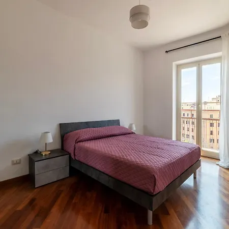 Guesthost - Bright In Metro San Giovanni * Rom