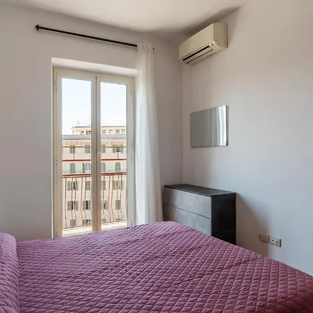 Guesthost - Bright In Metro San Giovanni