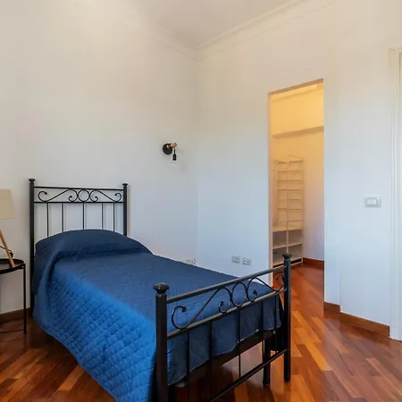 Guesthost - Bright In Metro San Giovanni *